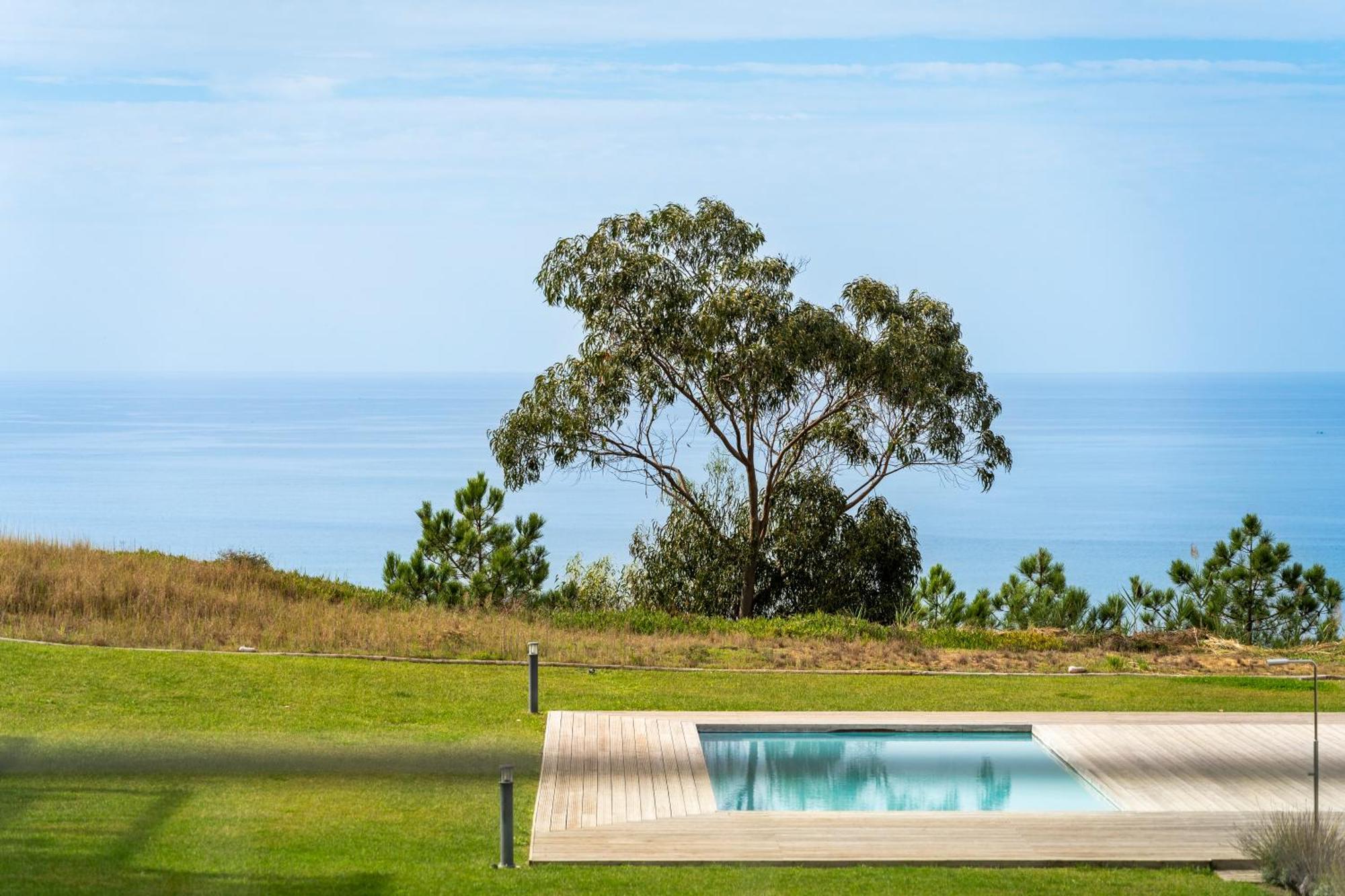 Mar A Vista - Condominium With Pool, Gym And Sea Views Nazaré Exterior foto