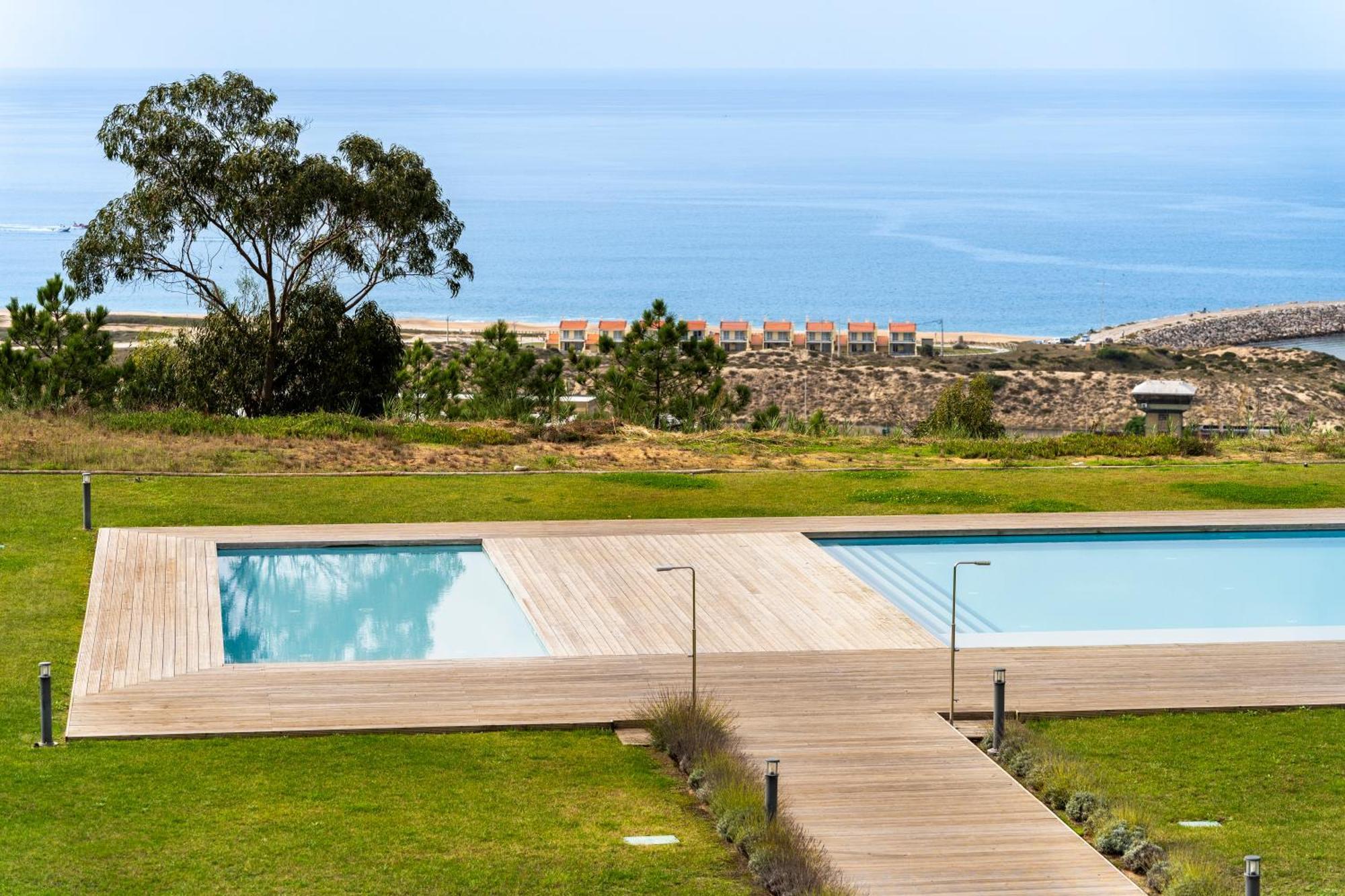 Mar A Vista - Condominium With Pool, Gym And Sea Views Nazaré Quarto foto